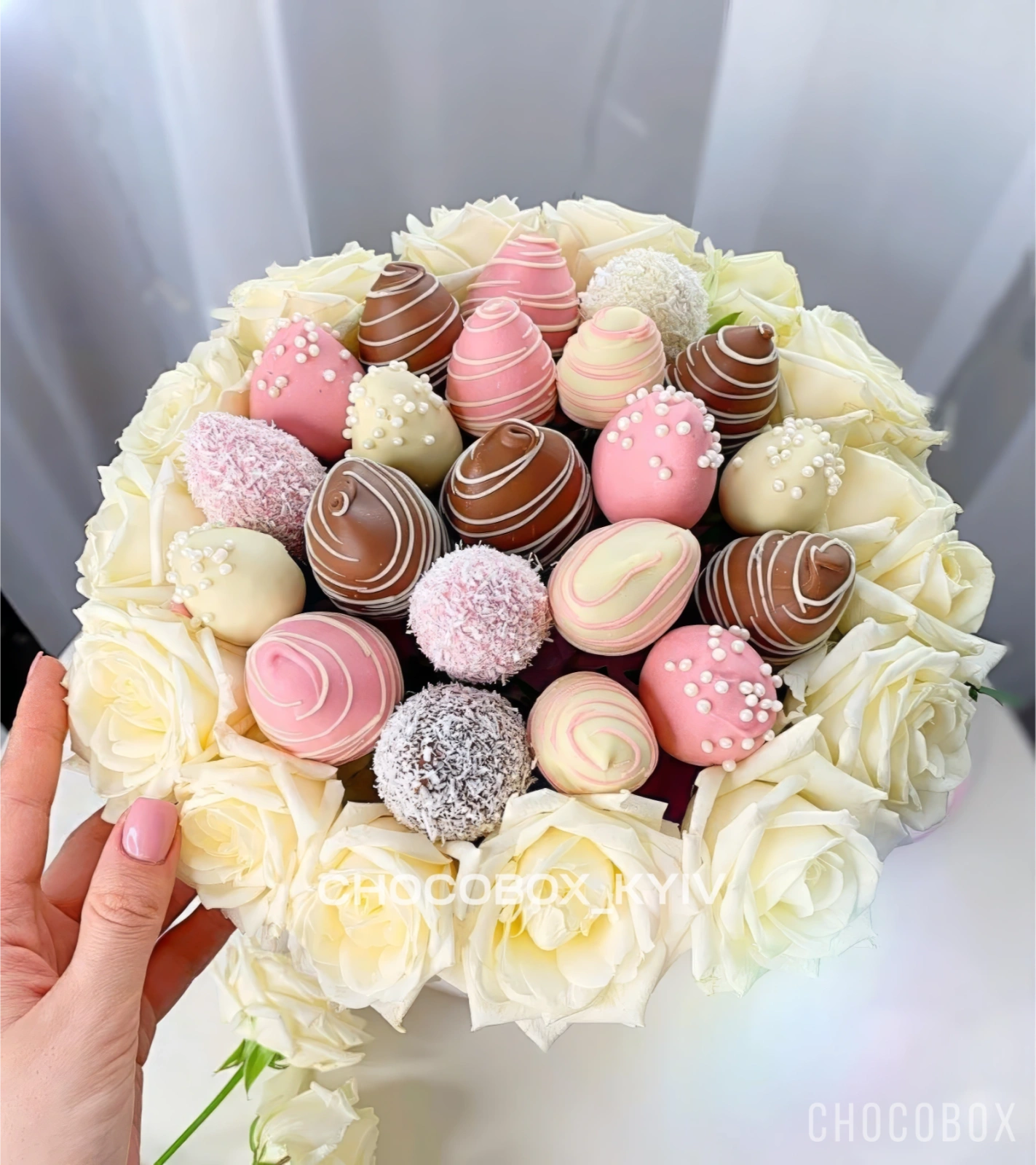 Композиция из клубники в шоколаде - CHOCOBOX
