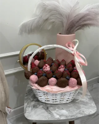 Композиція з полуниці в шоколаді - CHOCOBOX