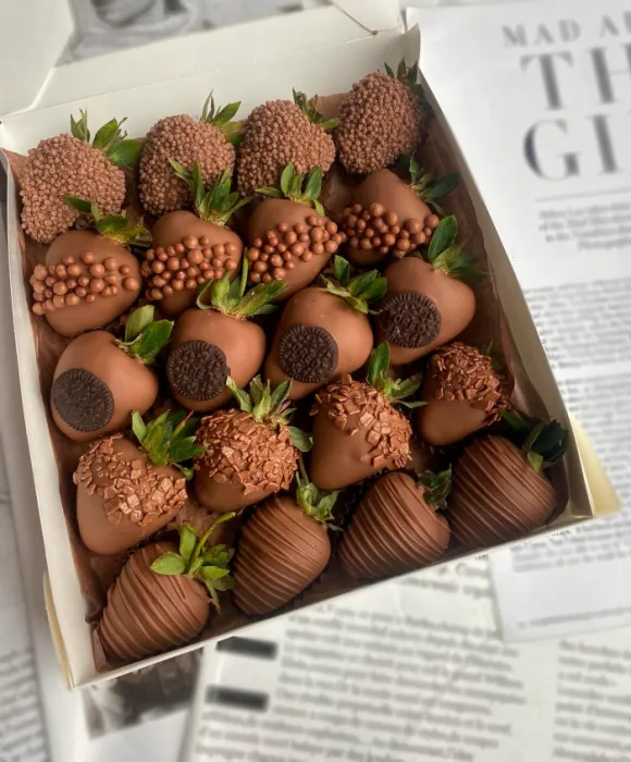 Бокс з полуниці у шоколаді - CHOCOBOX