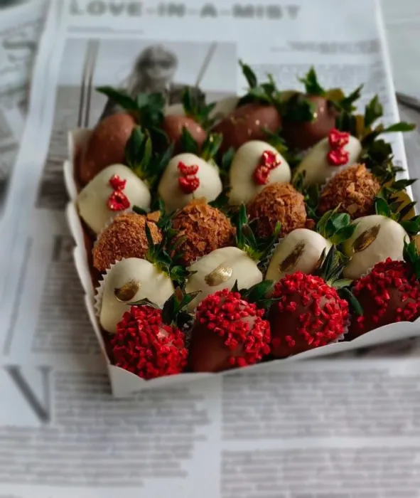 Бокс з полуниці у шоколаді - CHOCOBOX