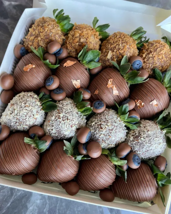 Бокс з полуниці у шоколаді - CHOCOBOX