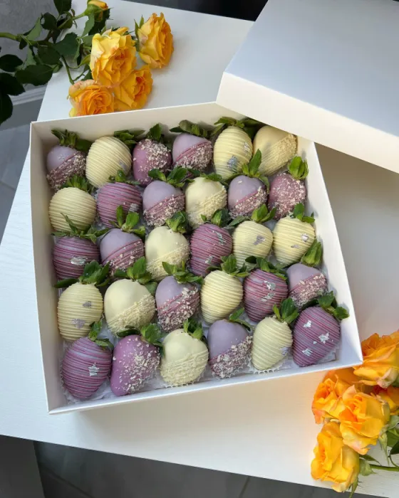 Бокс з полуниці у шоколаді - CHOCOBOX