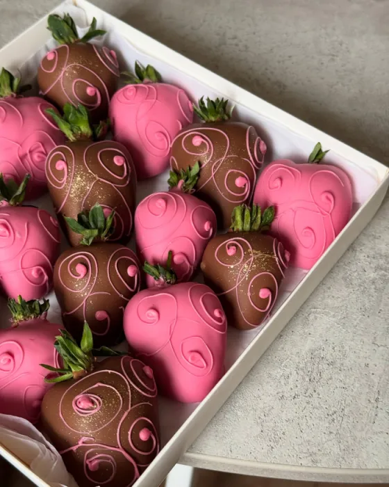 Бокс з полуниці у шоколаді - CHOCOBOX