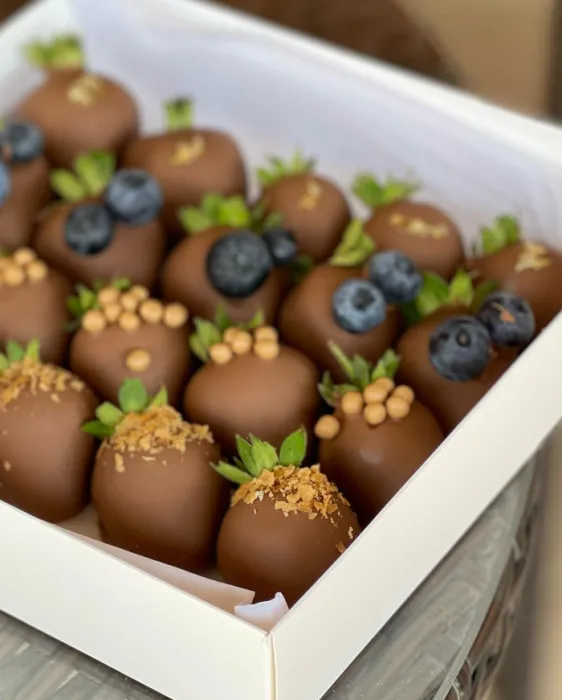 Бокс з полуниці у шоколаді - CHOCOBOX