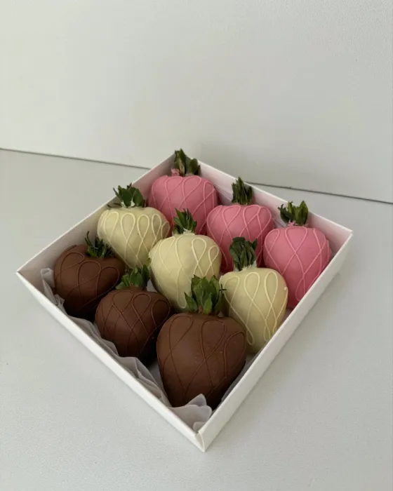 Бокс з полуниці у шоколаді - CHOCOBOX