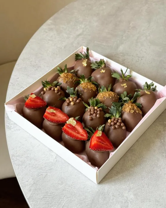 Бокс з полуниці у шоколаді - CHOCOBOX