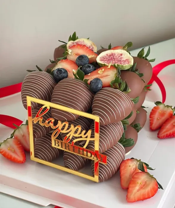Бенто торт з полуниці в шоколаді - CHOCOBOX