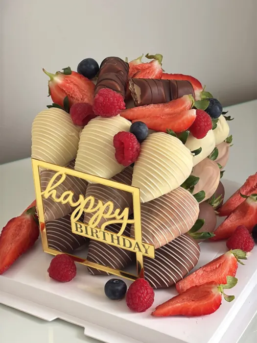 Бенто торт з полуниці в шоколаді - CHOCOBOX