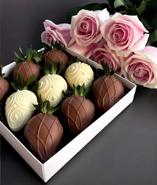 Бокс з полуниці у шоколаді - CHOCOBOX