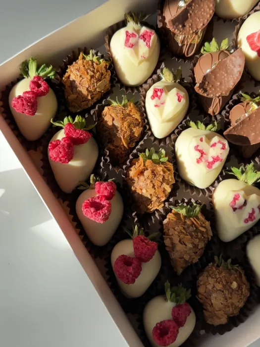 Бокс з полуниці у шоколаді - CHOCOBOX