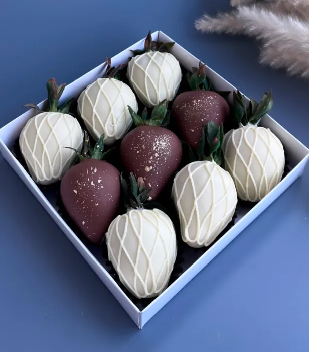 Бокс з полуниці у шоколаді - CHOCOBOX