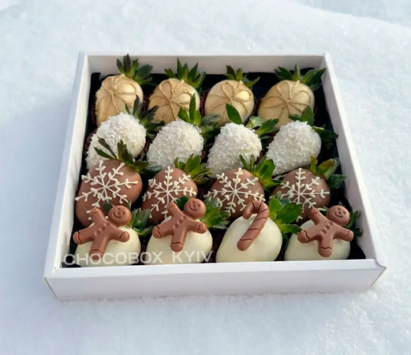 Новорічний бокс з полуницею в шоколаді - CHOCOBOX