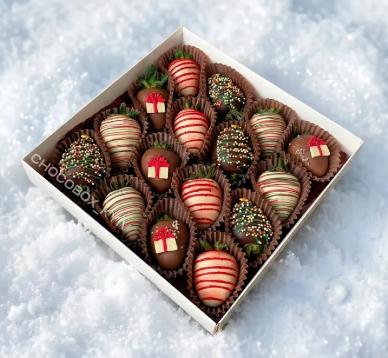 Новорічний бокс з полуницею в шоколаді - CHOCOBOX