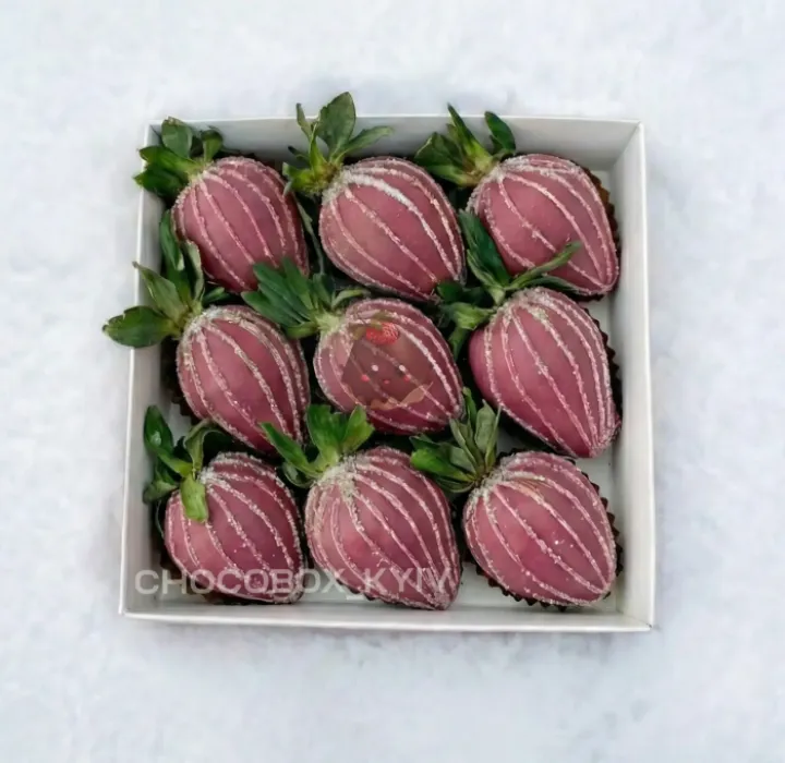 Новорічний бокс з полуницею в шоколаді - CHOCOBOX