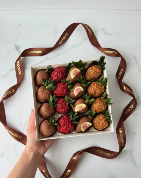 Бокс з полуниці у шоколаді - CHOCOBOX