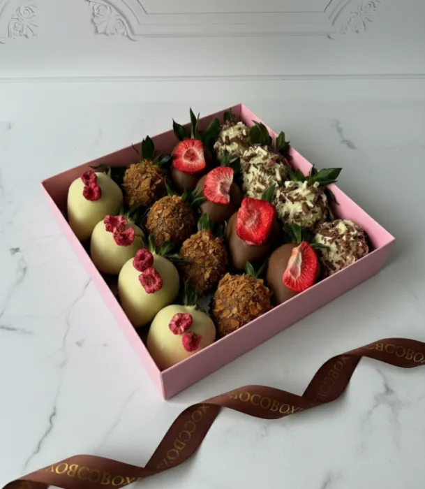 Бокс з полуниці у шоколаді - CHOCOBOX