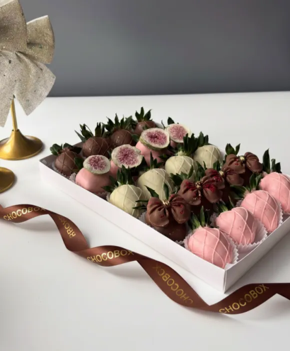 Бокс з полуниці у шоколаді - CHOCOBOX