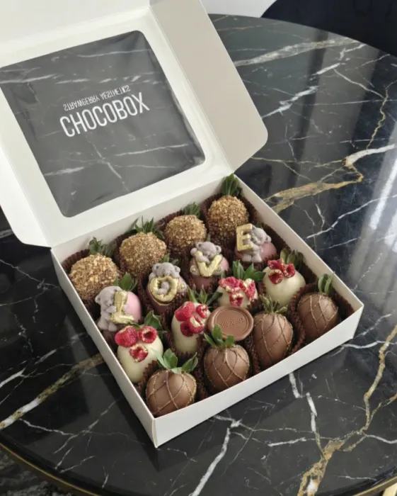 Бокс з полуниці у шоколаді - CHOCOBOX