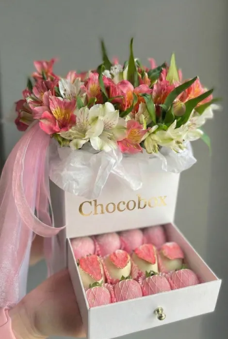 Композиція з полуниці в шоколаді - CHOCOBOX