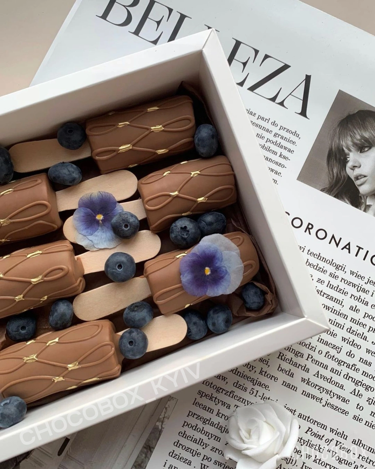 Бокс с бананами в шоколаде - CHOCOBOX
